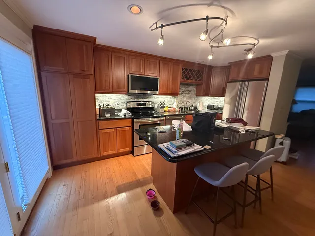 $339,900 | 7 Picadilly Court, Manchester, NH 03104