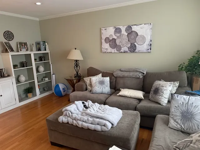 $339,900 | 7 Picadilly Court, Manchester, NH 03104