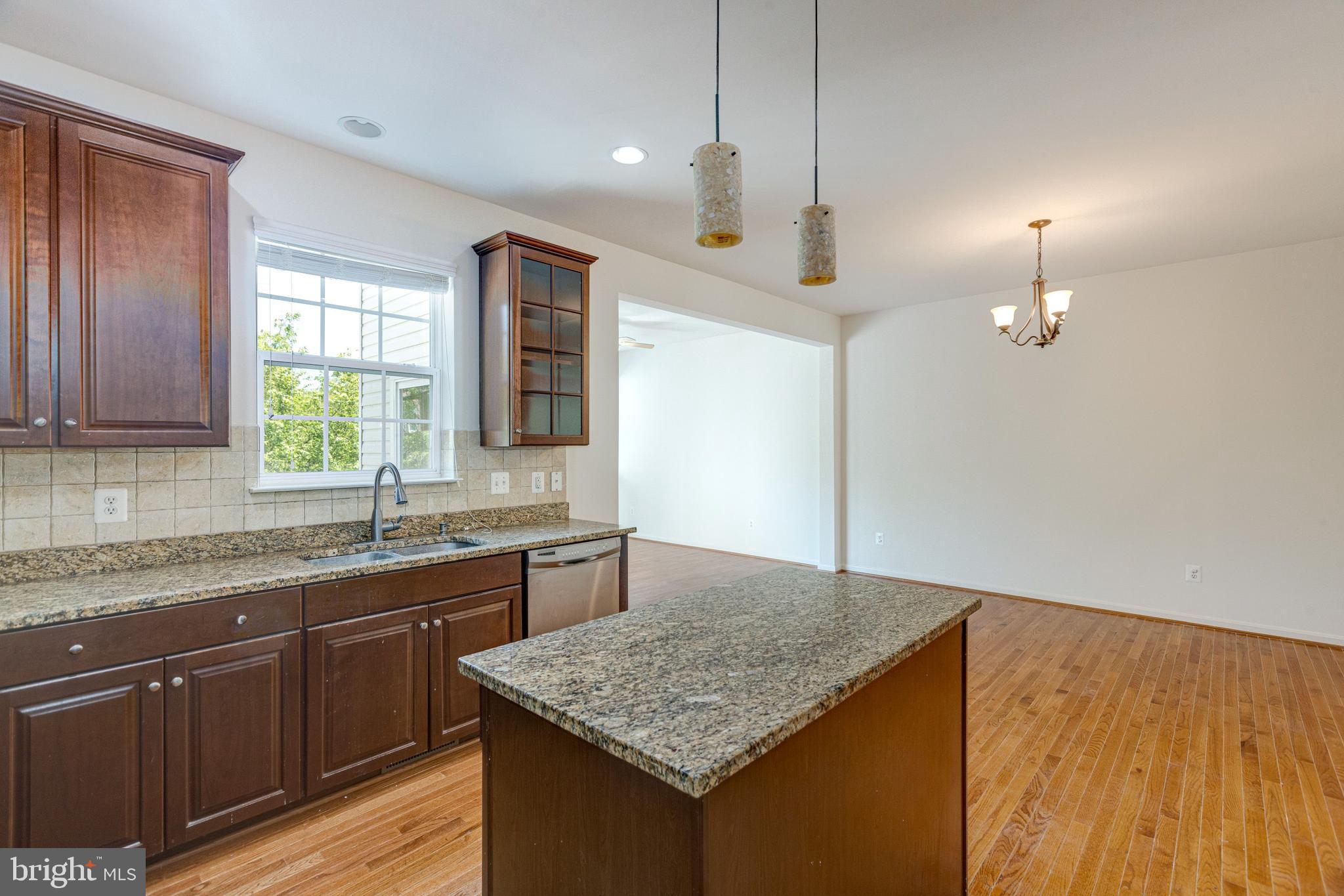22676 Flowing Spring Square Brambleton, VA 20148 - Photo 19 of 45 Gallery Image 19