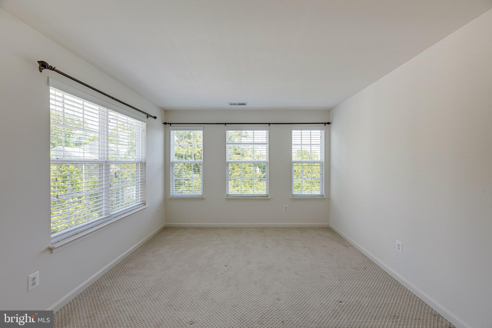 22676 Flowing Spring Square Brambleton, VA 20148 - Photo 23 of 45 Gallery Image 23