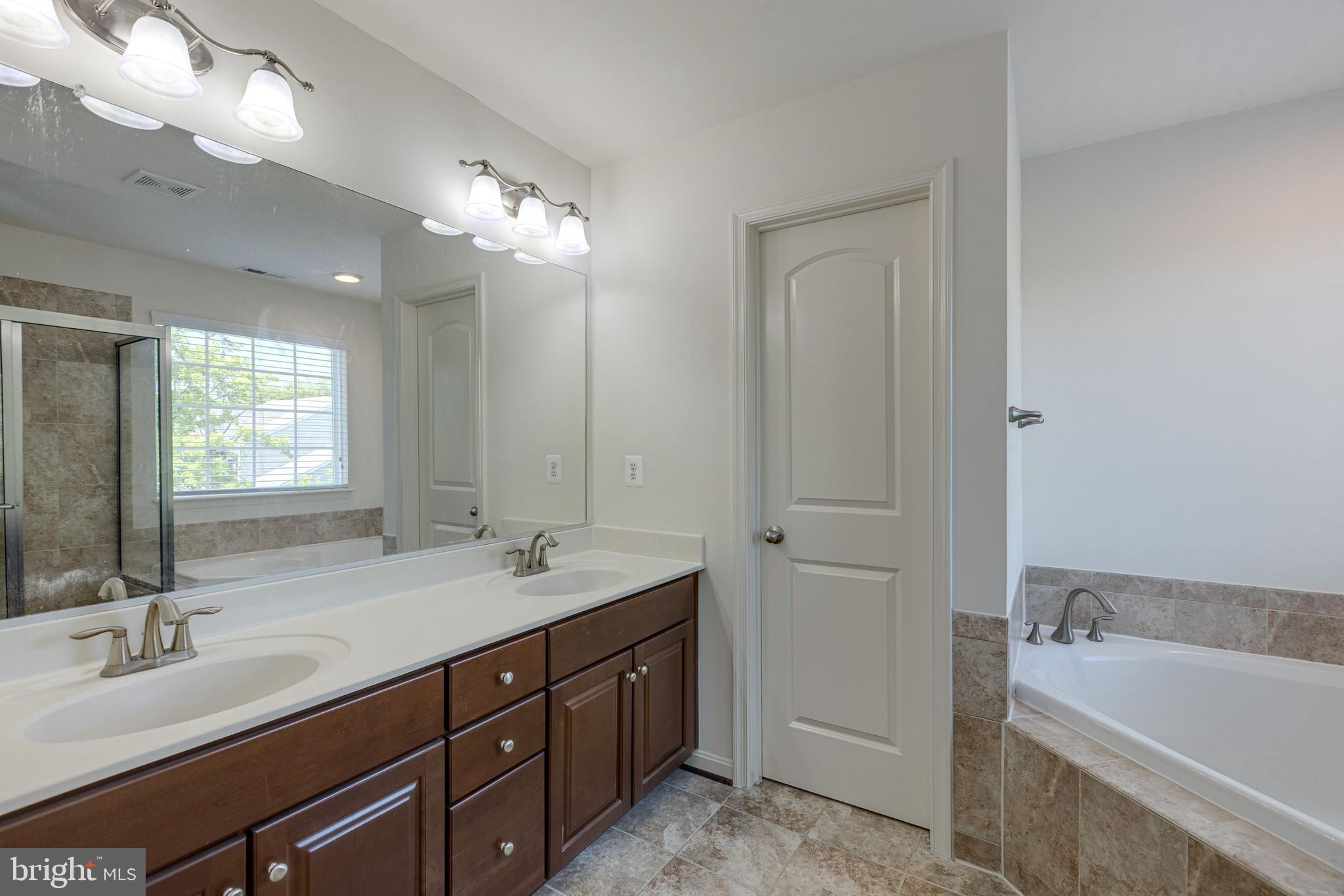 22676 Flowing Spring Square Brambleton, VA 20148 - Photo 24 of 45 Gallery Image 24