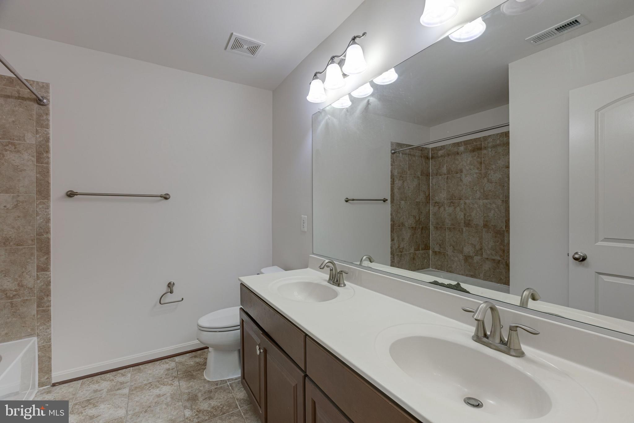 22676 Flowing Spring Square Brambleton, VA 20148 - Photo 28 of 45 Gallery Image 28