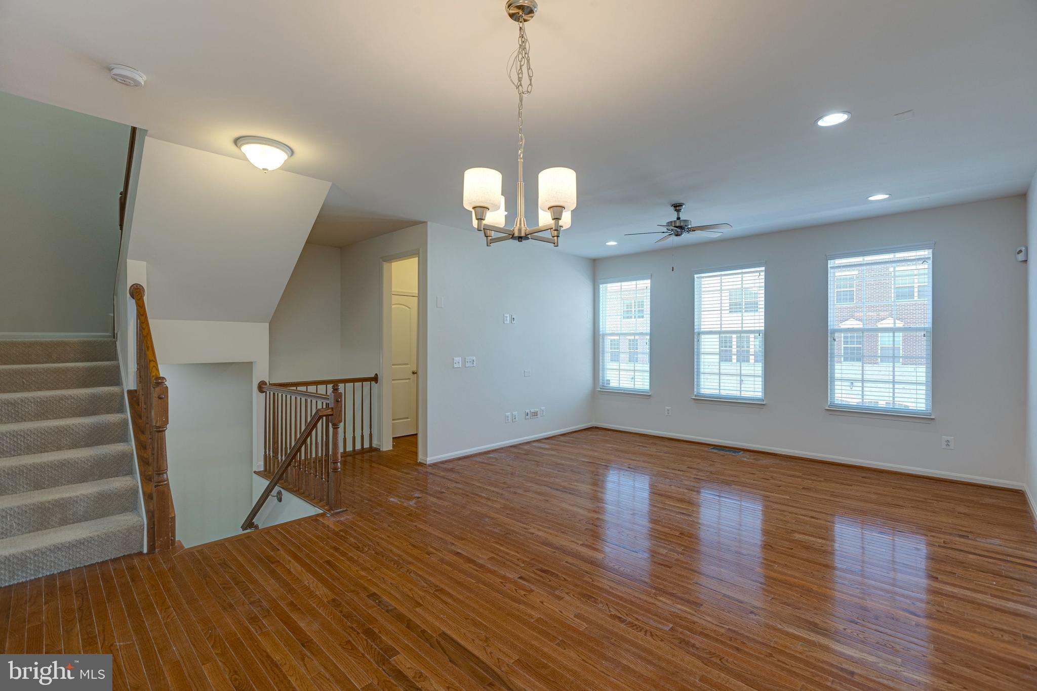 22676 Flowing Spring Square Brambleton, VA 20148 - Photo 7 of 45 Gallery Image 7