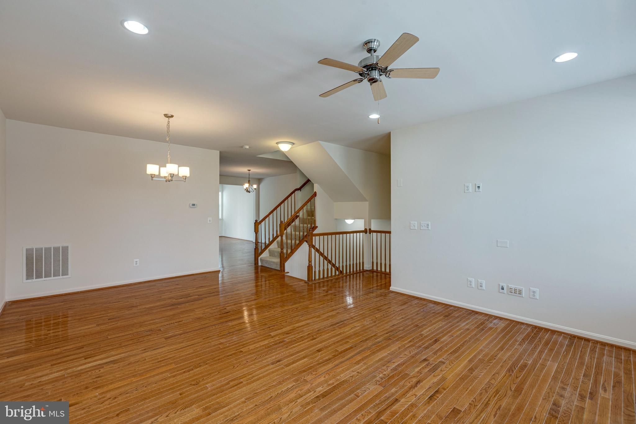 22676 Flowing Spring Square Brambleton, VA 20148 - Photo 10 of 45 Gallery Image 10