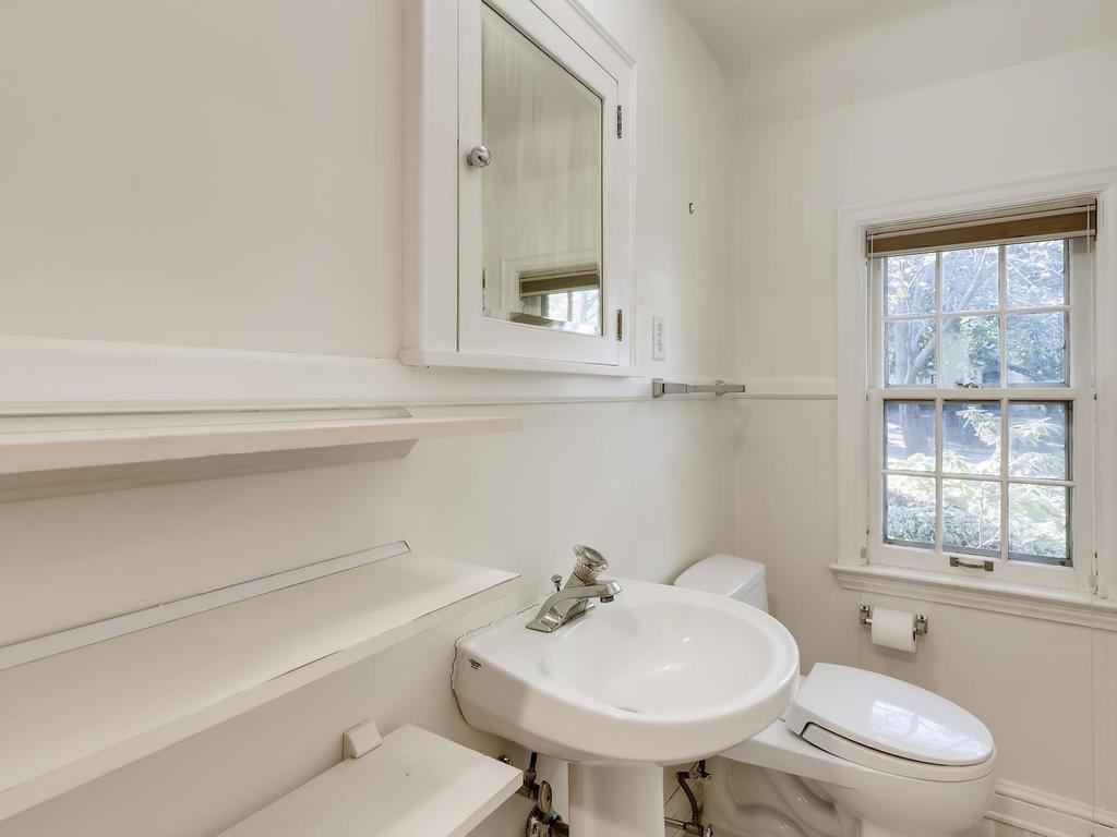 153 Ashley Road Hopkins, MN 55343 - Photo 12 of 43 Gallery Image 12