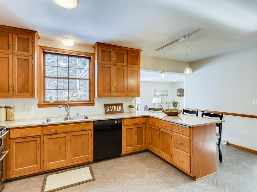 153 Ashley Road Hopkins, MN 55343 - Photo 14 of 43 Gallery Image 14