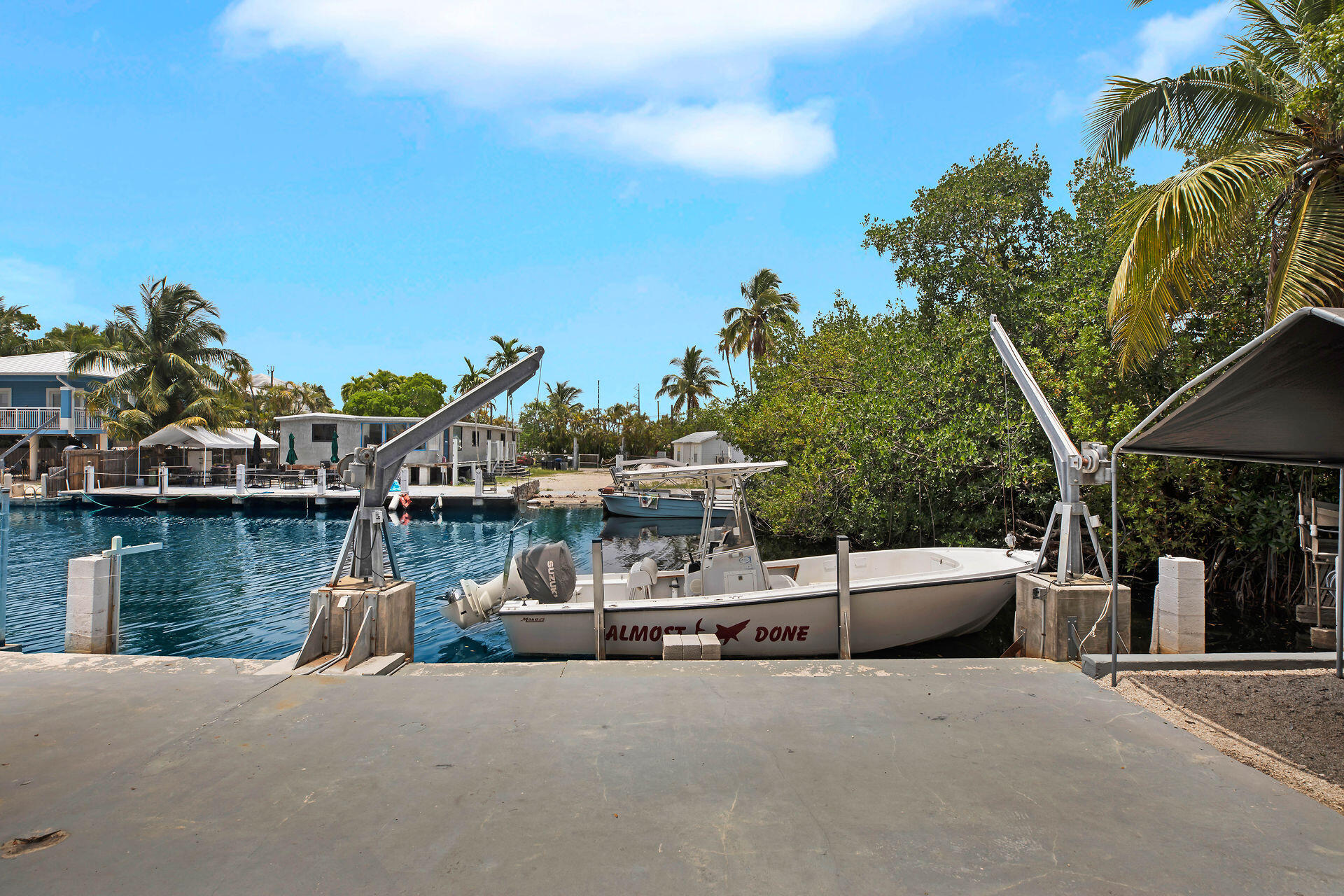 401 Bahia Honda Road Key Largo, FL 33037 - Photo 25 of 36 Sea Wall/ Boat Davits