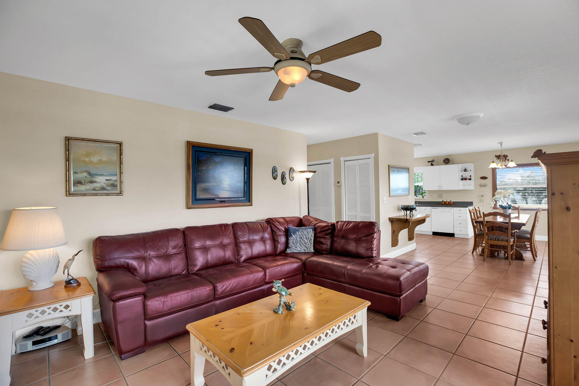 401 Bahia Honda Road Key Largo, FL 33037 - Photo 3 of 36 Living Room Walking in View