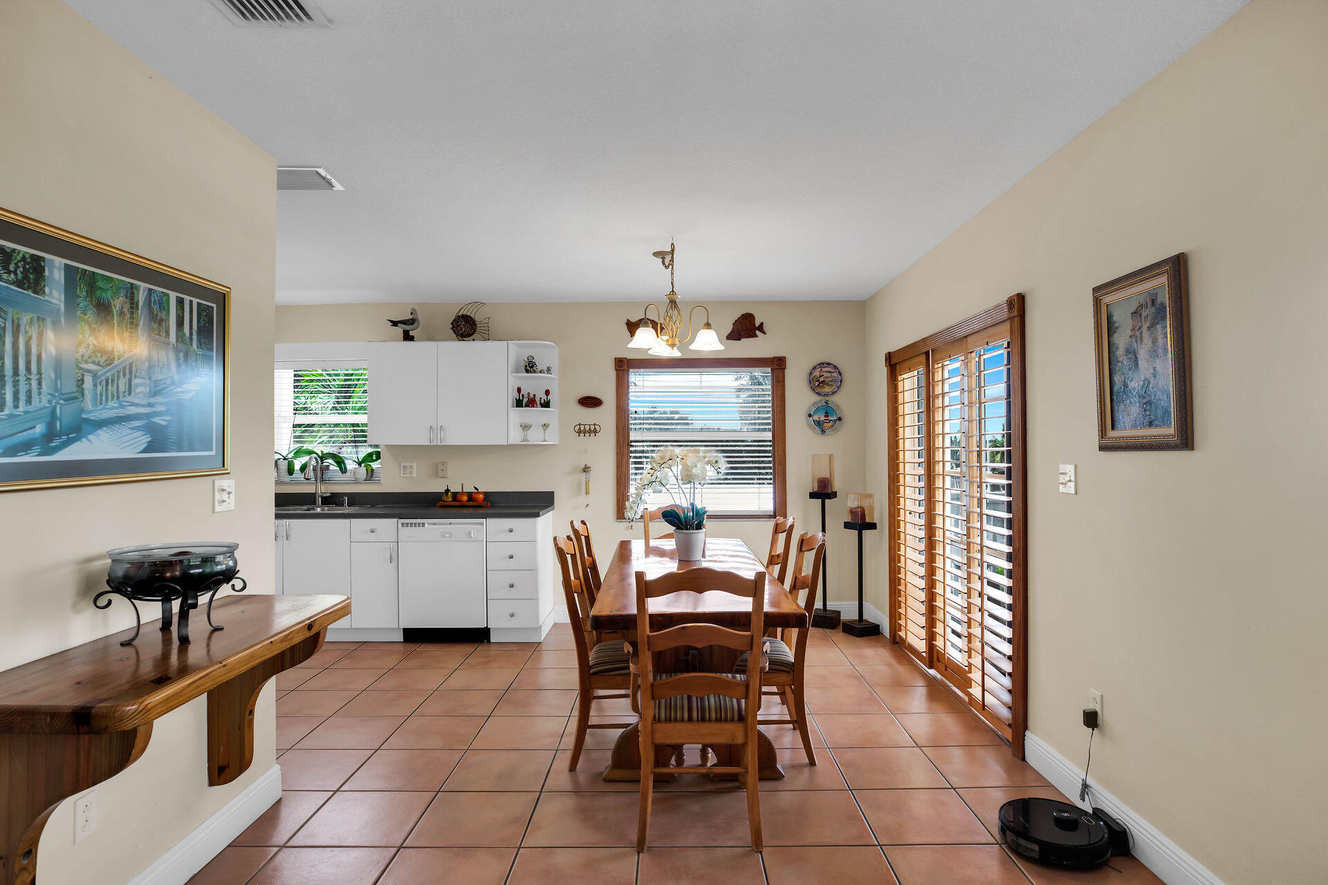 401 Bahia Honda Road Key Largo, FL 33037 - Photo 9 of 36 Kitchen and Dining Area