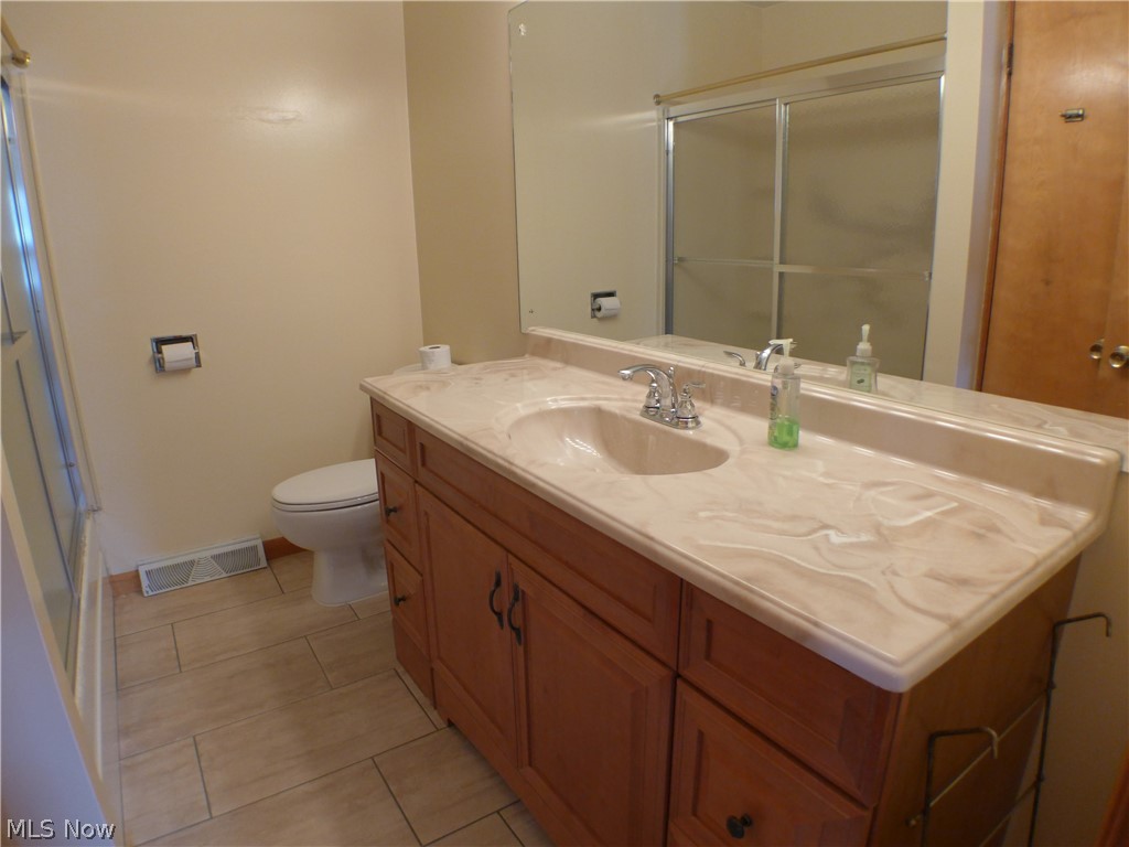 19315 Homeway Road Cleveland, OH 44135 - Photo 20 of 29