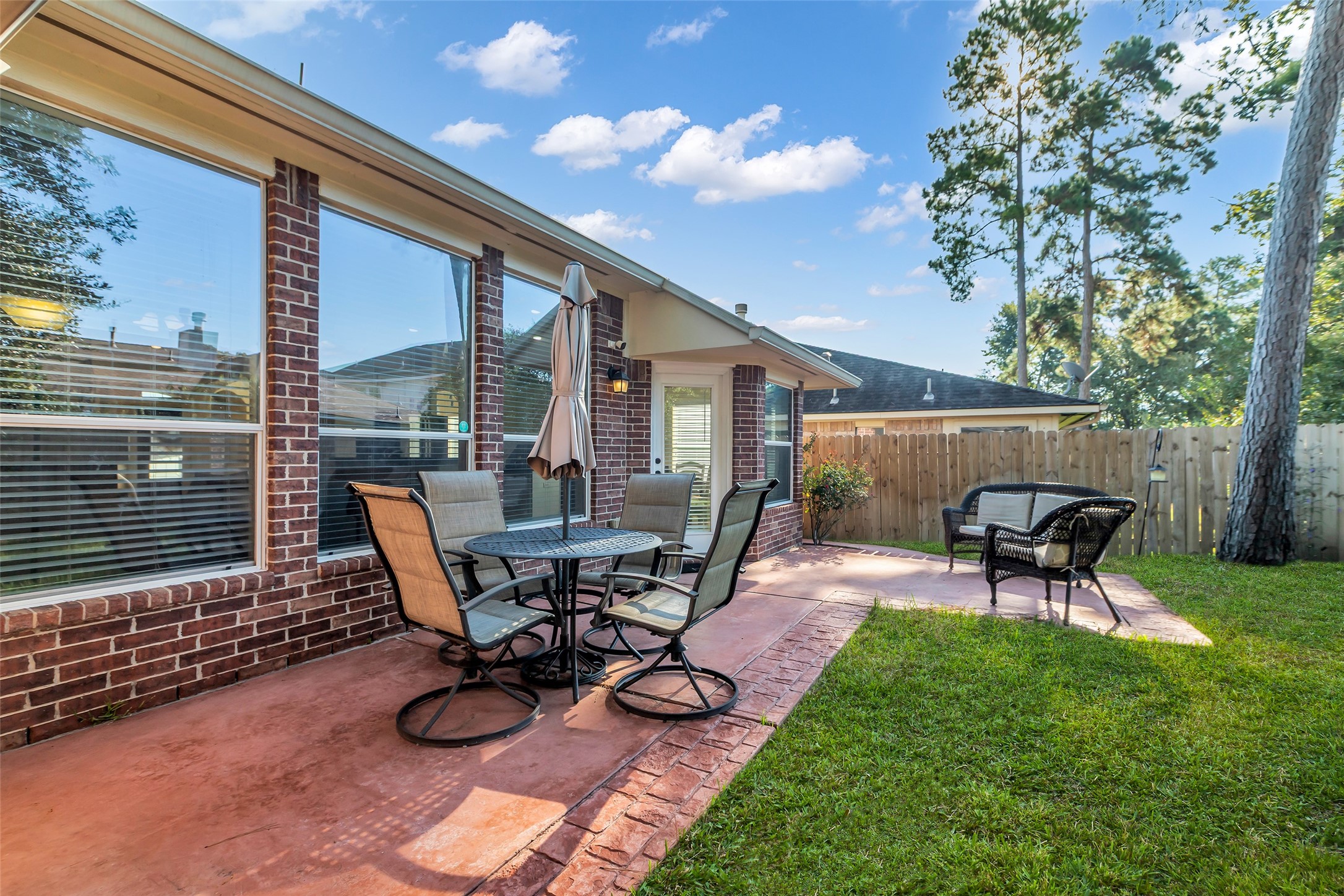 6311 Stone Hill Road Spring, TX 77389 - Photo 24 of 26 a view of a two chairs in the patio