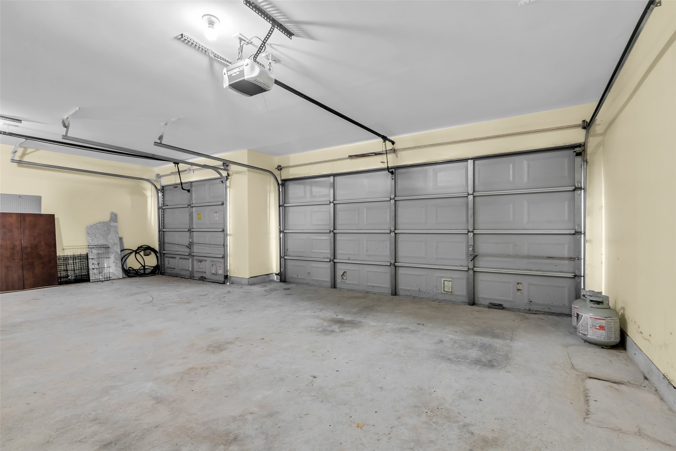 6311 Stone Hill Road Spring, TX 77389 - Photo 26 of 26 a view of a garage