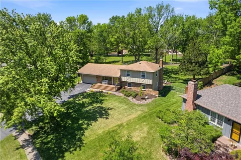 $415,000 | 9336 Hardy Street, Overland Park, KS 66212