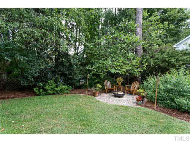 817 Babock Court Raleigh, NC 27609 - Photo 24 of 25 Yard