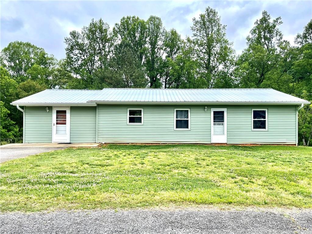 574 Blue Ridge Avenue Elkin, NC 28621 - Photo 1 of 20 Gallery Image 1