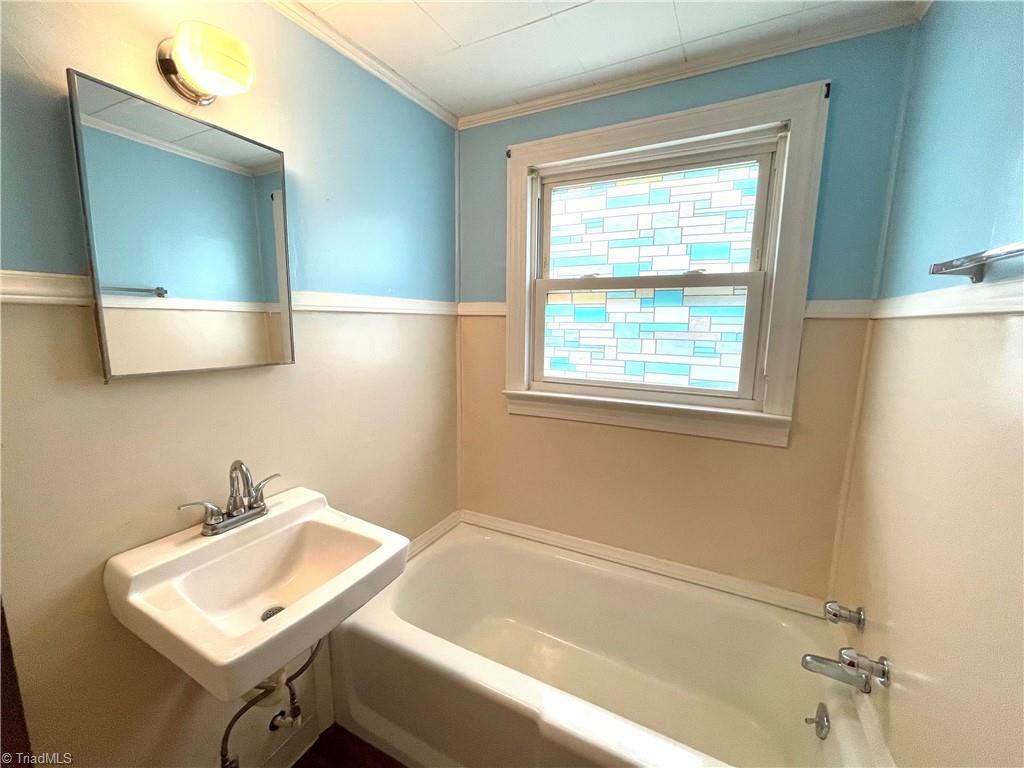 574 Blue Ridge Avenue Elkin, NC 28621 - Photo 13 of 20 Gallery Image 13