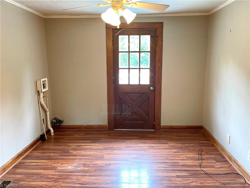 574 Blue Ridge Avenue Elkin, NC 28621 - Photo 5 of 20 Gallery Image 5