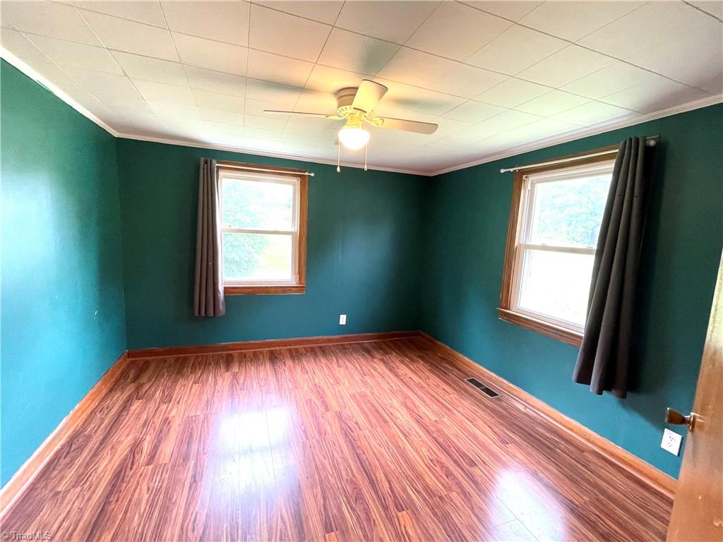 574 Blue Ridge Avenue Elkin, NC 28621 - Photo 10 of 20 Gallery Image 10