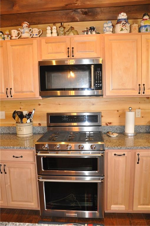 491 Ridge Road Plymouth, ME 04969 - Photo 9 of 35 Dual Gas Stove