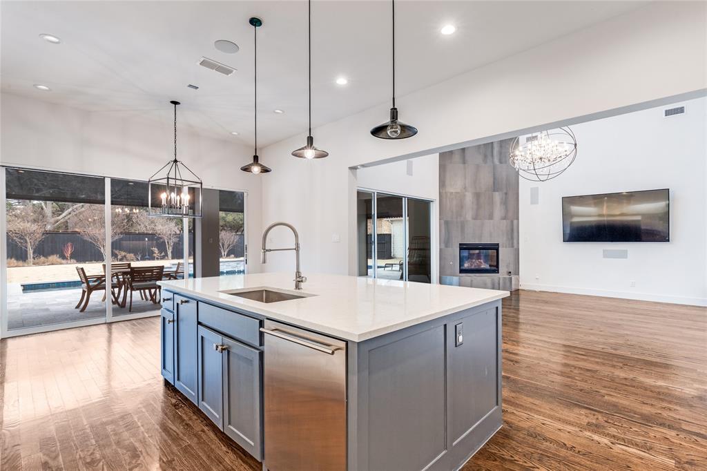 6921 Valley View Lane Dallas, TX 75240 - Photo 12 of 40