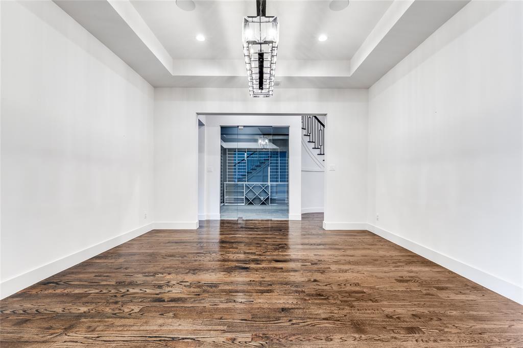 6921 Valley View Lane Dallas, TX 75240 - Photo 17 of 40