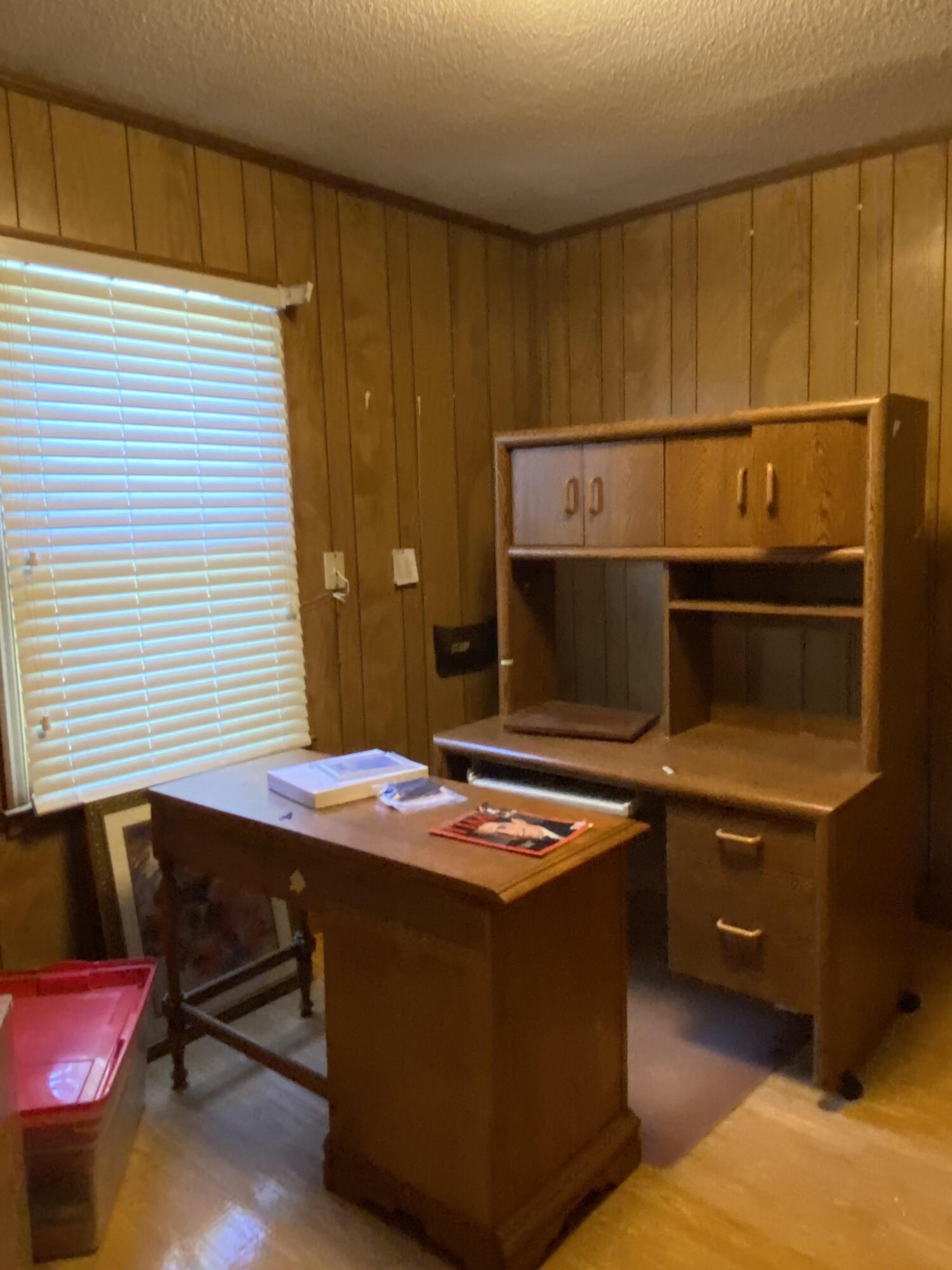 552 Myers Road Summerville, SC 29486 - Photo 14 of 23 office