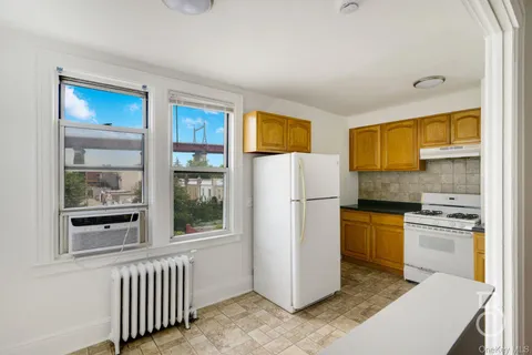 $1,425,000 | 27-12 Ditmars Boulevard | Astoria