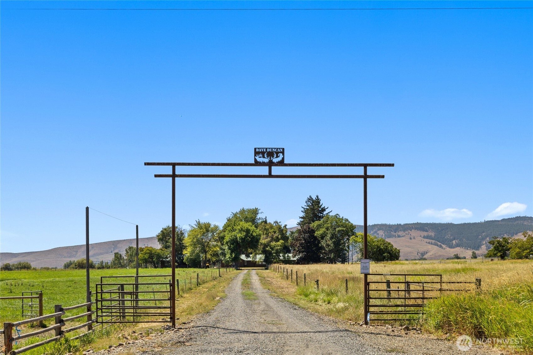 4530 Weaver Road Ellensburg, WA 98926 - Photo 33 of 39 a view of a street