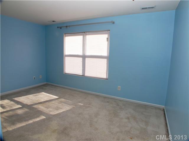 6 Riverside Street Lowell, NC 28098 - Photo 11 of 14 Gallery Image 11