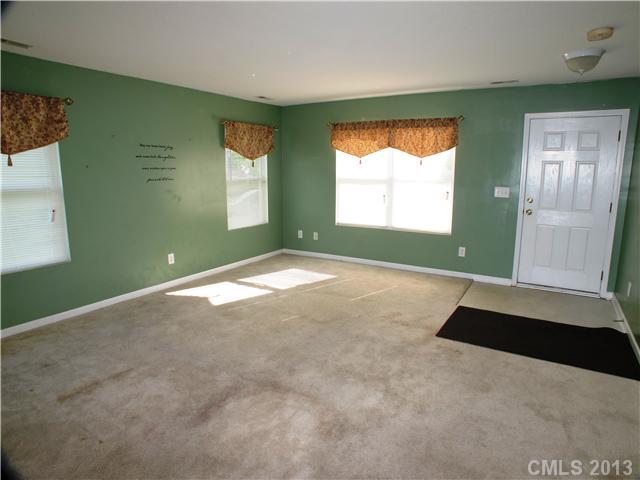 6 Riverside Street Lowell, NC 28098 - Photo 6 of 14 Gallery Image 6
