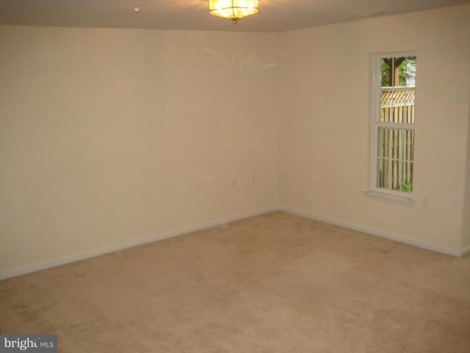 2602 Cameron Way Frederick, MD 21701 - Photo 8 of 16 Family Room