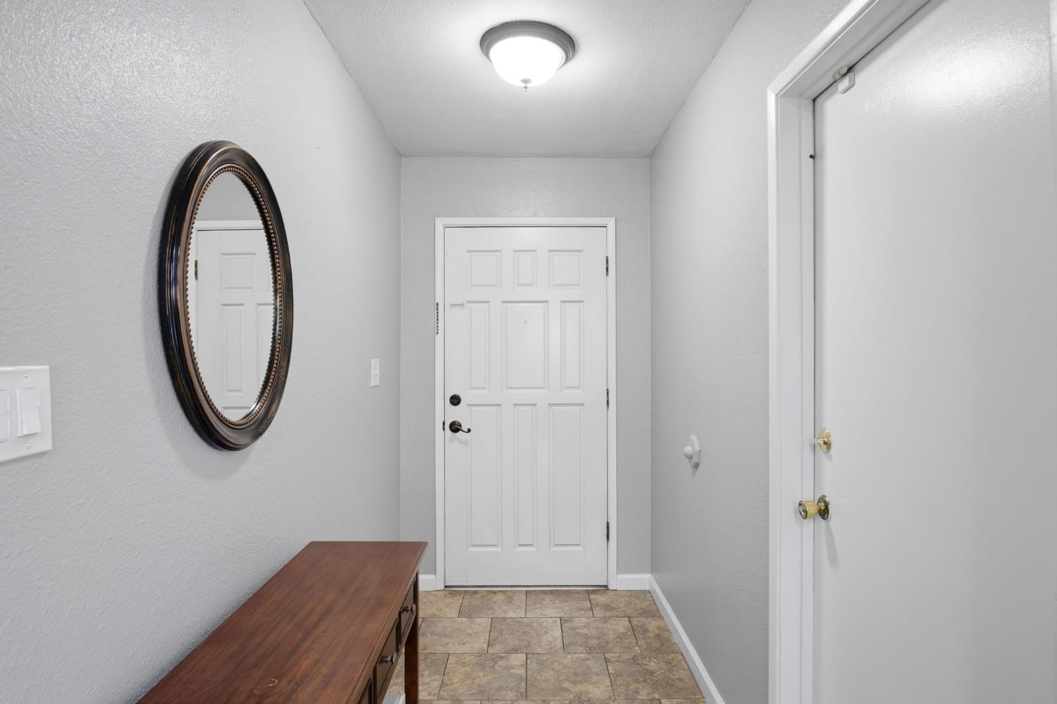 1621 Groveton Way Modesto, CA 95355 - Photo 7 of 39