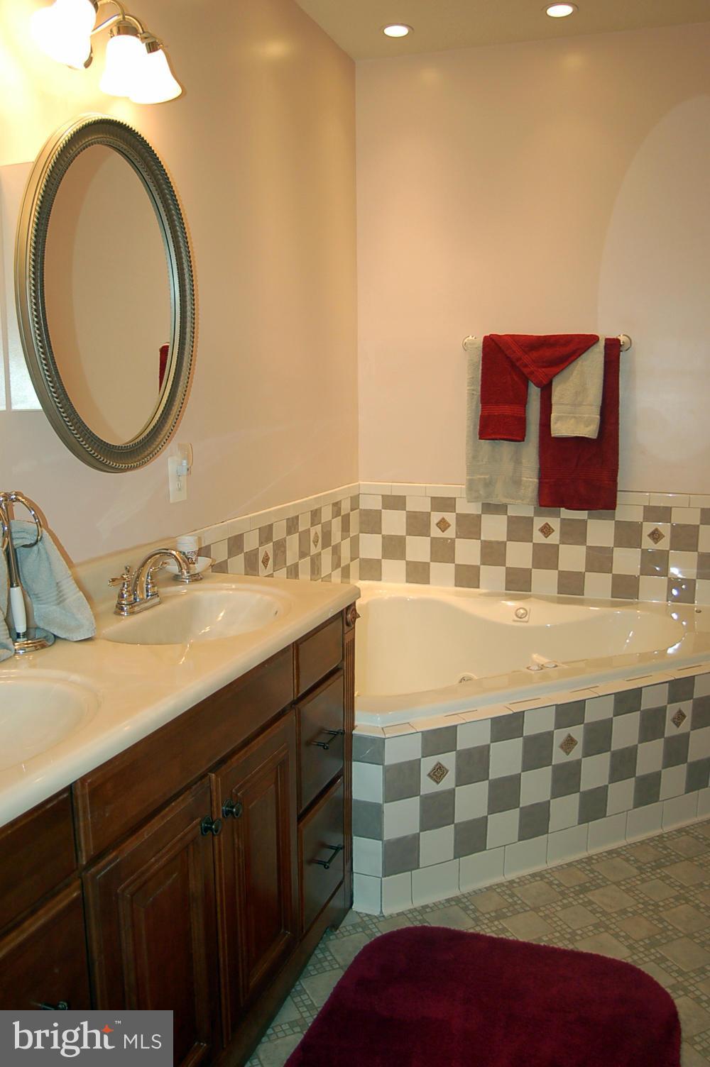 7014 Fox Chase Road New Market, MD 21774 - Photo 14 of 30 Bath (Master)