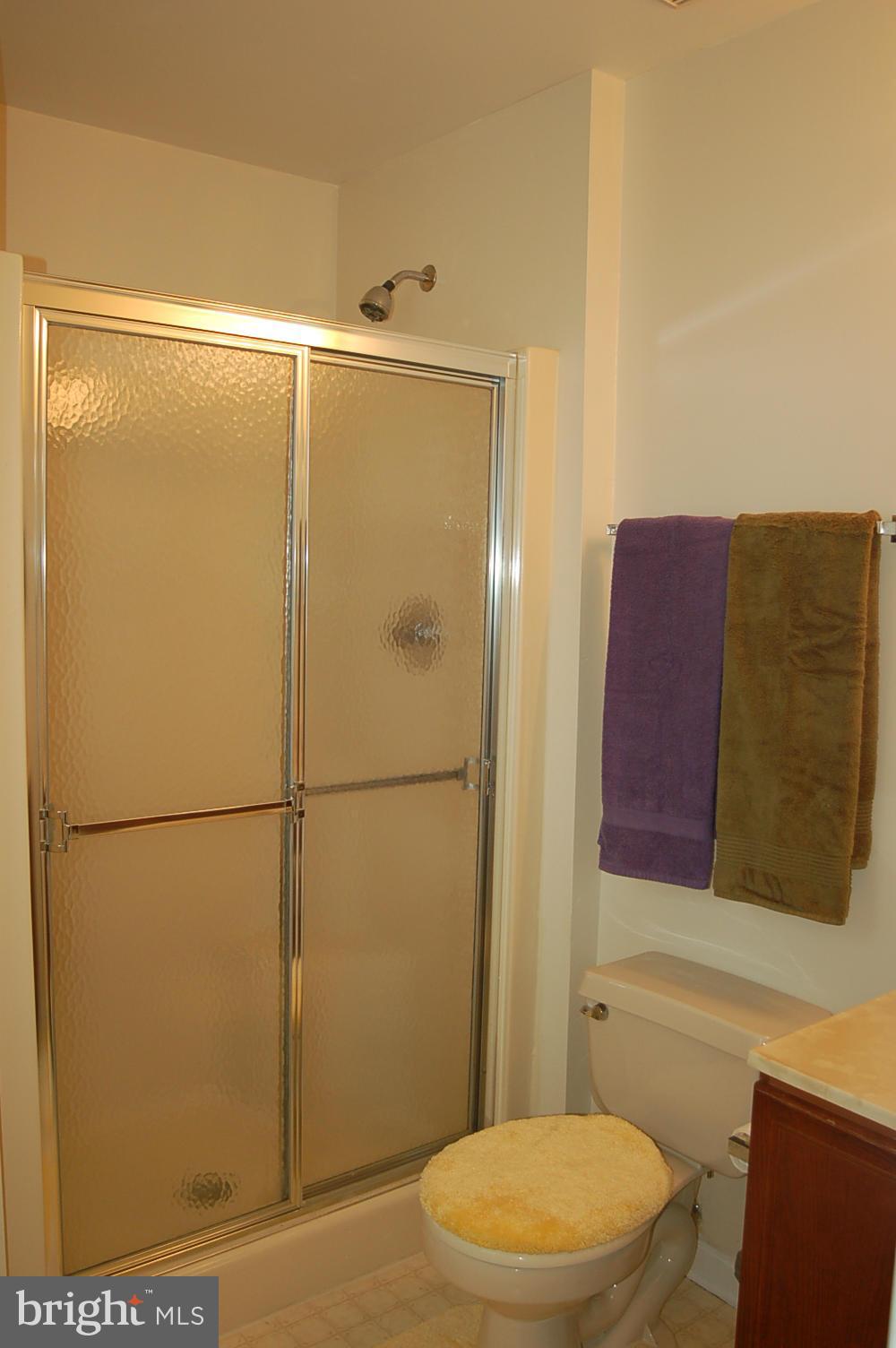 7014 Fox Chase Road New Market, MD 21774 - Photo 17 of 30 Bath