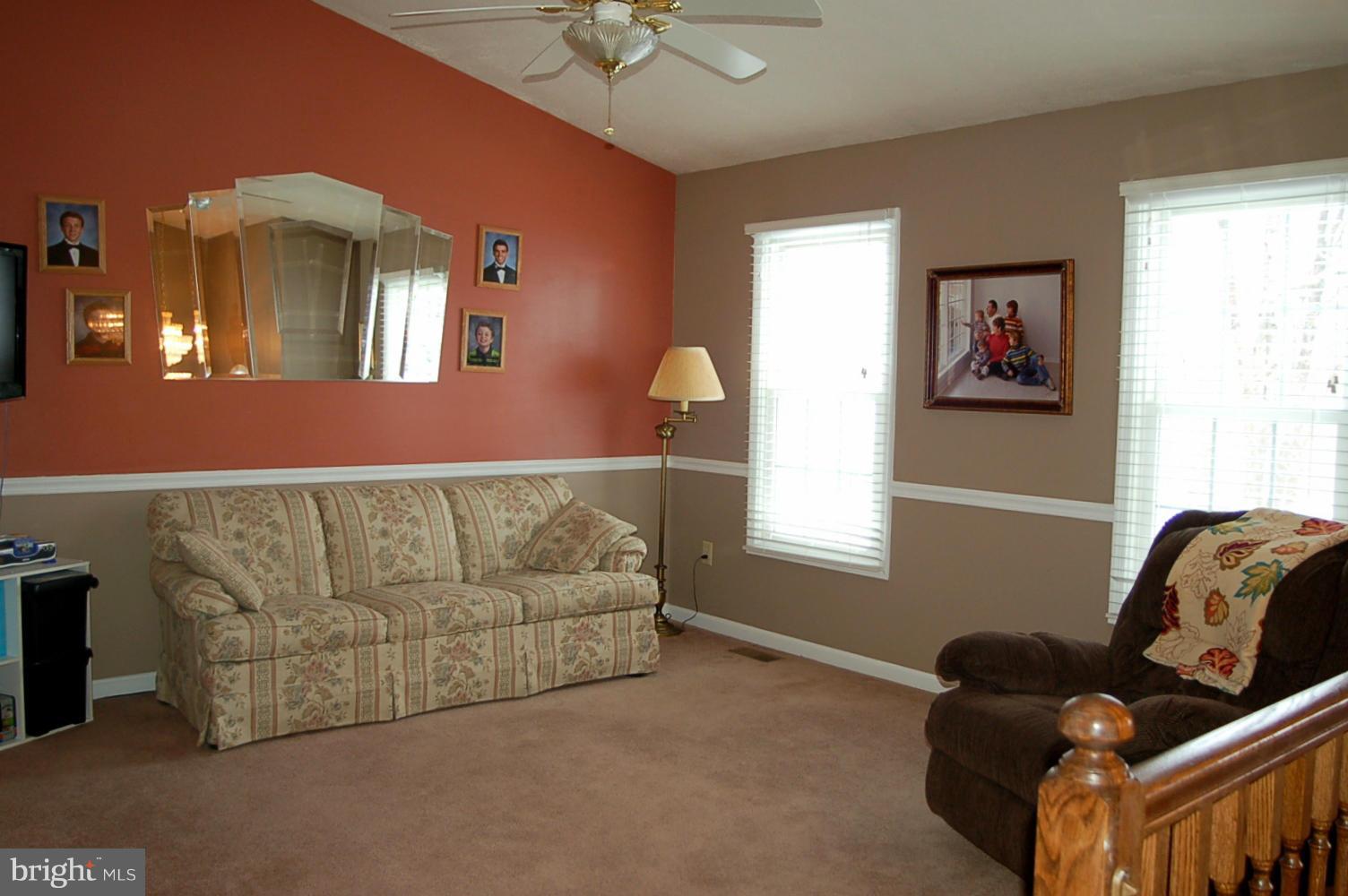7014 Fox Chase Road New Market, MD 21774 - Photo 5 of 30 Living Room