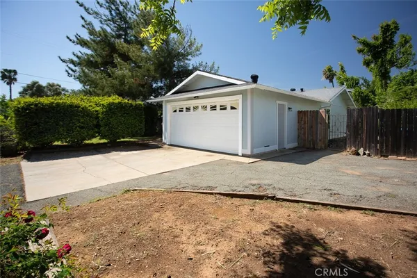 a view of a house with a garage