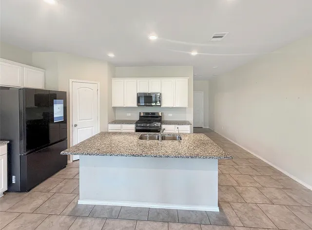 $3,000 | 14135 Riley Creek, Conroe, TX 77384