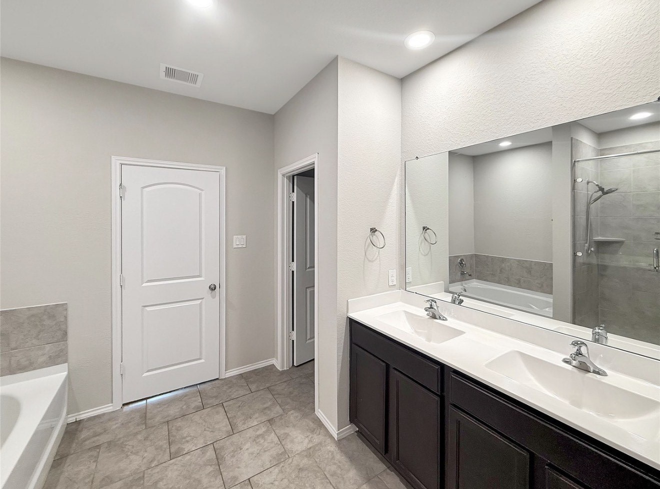 14135 Riley Creek Conroe, TX 77384 - Photo 7 of 13