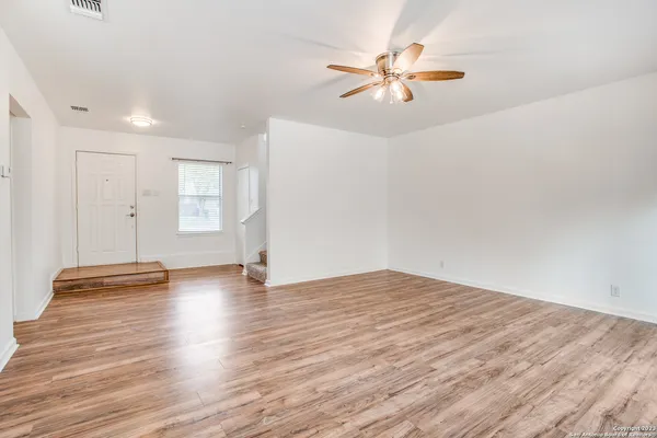 $1,975 | 7415 Corian Park Drive, San Antonio, TX 78249