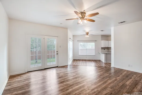 $1,975 | 7415 Corian Park Drive, San Antonio, TX 78249