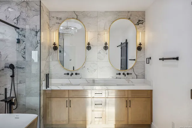 $650,000 | 179 Hidden Ranch Lane, Floresville, TX 78114