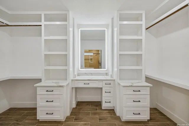 $650,000 | 179 Hidden Ranch Lane, Floresville, TX 78114