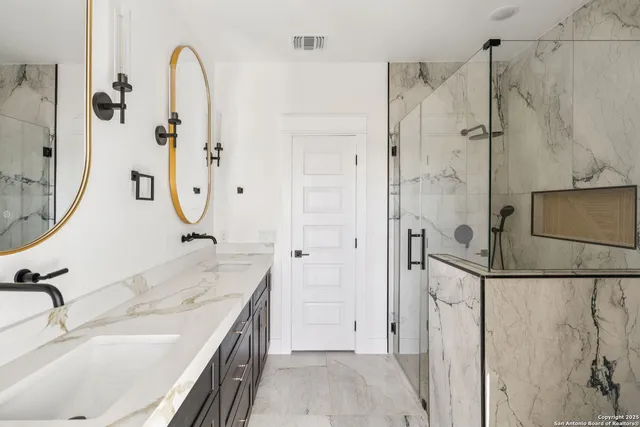 $650,000 | 179 Hidden Ranch Lane, Floresville, TX 78114