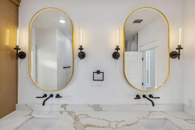 $650,000 | 179 Hidden Ranch Lane, Floresville, TX 78114