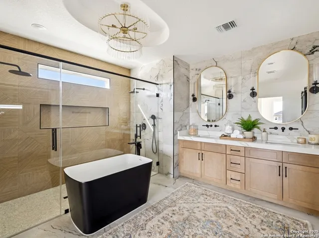 $650,000 | 179 Hidden Ranch Lane, Floresville, TX 78114