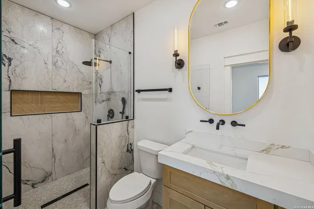 $650,000 | 179 Hidden Ranch Lane, Floresville, TX 78114