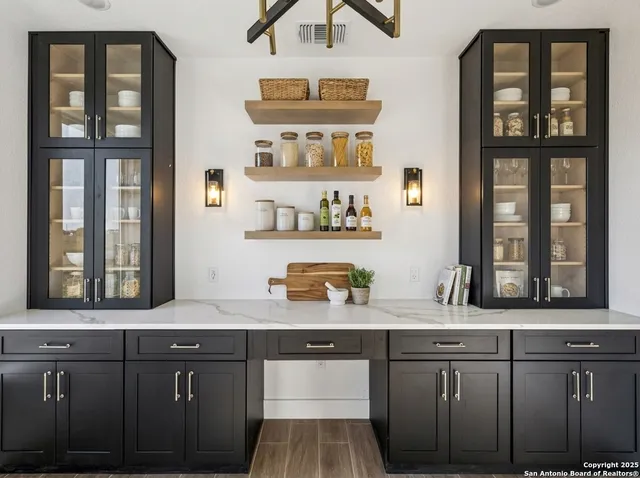 $650,000 | 179 Hidden Ranch Lane, Floresville, TX 78114