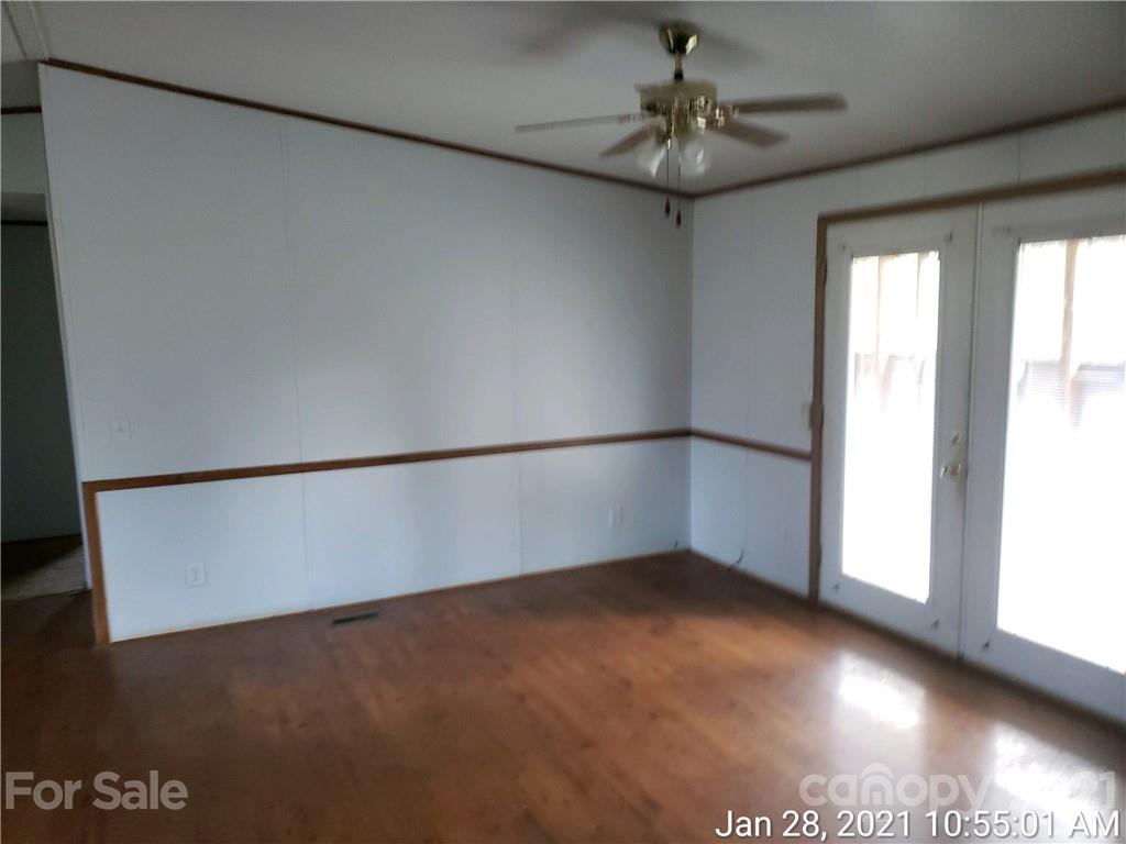 330 Falconview Road Lincolnton, NC 28092 - Photo 4 of 13 Gallery Image 4