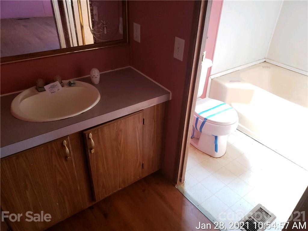 330 Falconview Road Lincolnton, NC 28092 - Photo 8 of 13 Gallery Image 8