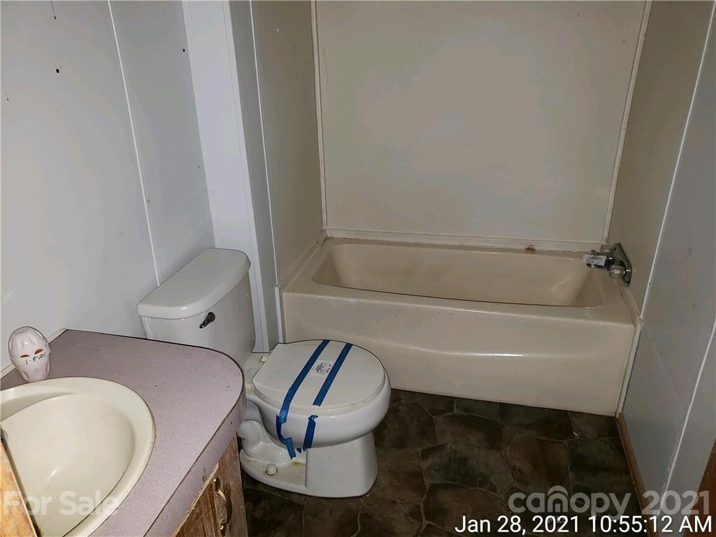 330 Falconview Road Lincolnton, NC 28092 - Photo 10 of 13 Gallery Image 10